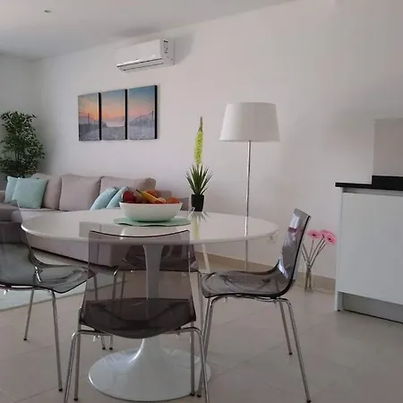 Gino's House * Nazare